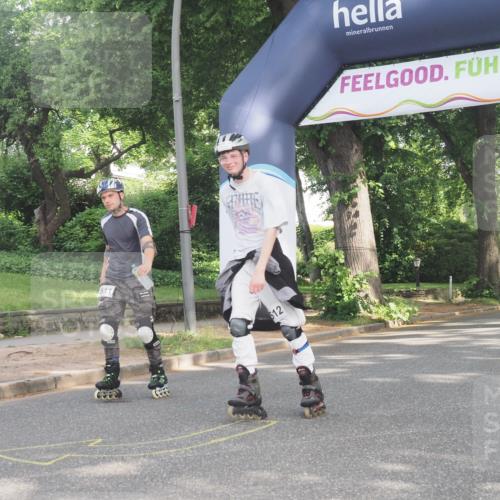 29.06.2025 - hella hamburg halbmarathon KatJ http://msf.ph/oto/8235411 29.06.2025 09:46:59 Zwischen KM18-KM19  meine-sportfotos.de