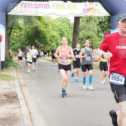 29.06.2025 - hella hamburg halbmarathon MichiJ http://msf.ph/oto/8235476 29.06.2025 10:49:57 Zwischen KM18-KM19 1254, 1334, 1464, 1573, 1881, 2683, 3001, 3921, 4538, 5384, 9439, 9554, 9718, 10705, 12004, 13503, 14135, 15252, 16808, 17757, 18999 meine-sportfotos.de