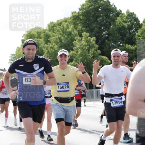 29.06.2025 - hella hamburg halbmarathon Jannik Wohlers http://msf.ph/oto/8235535 29.06.2025 09:53:27 Lombardsbrücke 1098, 2270, 2516, 2823, 2890, 2937, 3004, 4140, 4247, 4949, 5115, 5362, 5532, 5650, 6309, 6388, 6575, 7167, 7385, 7448, 7480, 7734, 8023, 8269, 9030, 9043, 9105, 9633, 10792, 11077, 11936, 12271, 13223, 13225, 13554, 13667, 14415, 14618, 14619, 14730, 14764, 15026, 15611, 15851, 16136, 16466, 16475, 16549, 16624, 16625, 16677, 16766, 17032, 17033, 17363, 17376, 17997, 18249, 18718, 18790, 18873, 19112 meine-sportfotos.de