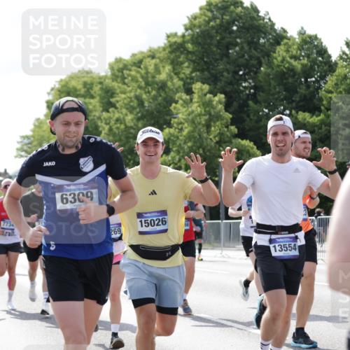 29.06.2025 - hella hamburg halbmarathon Jannik Wohlers http://msf.ph/oto/8235560 29.06.2025 09:53:27 Lombardsbrücke 1098, 2270, 2516, 2823, 2890, 2937, 3004, 4140, 4247, 4949, 5115, 5362, 5532, 5650, 6309, 6388, 6575, 7167, 7385, 7448, 7480, 7734, 8023, 8269, 9030, 9043, 9105, 9633, 10792, 11077, 11936, 12271, 13223, 13225, 13554, 13667, 14415, 14618, 14619, 14730, 14764, 15026, 15611, 15851, 16136, 16466, 16475, 16549, 16624, 16625, 16677, 16766, 17032, 17033, 17363, 17376, 17997, 18249, 18718, 18790, 18873, 19112 meine-sportfotos.de