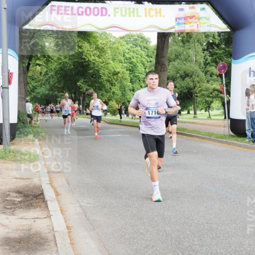 29.06.2025 - hella hamburg halbmarathon MichiJ http://msf.ph/oto/8235577 29.06.2025 10:27:02 Zwischen KM18-KM19 1710, 6684, 7229, 11952, 12137, 14688, 14992, 15888, 17726, 18276, 18529 meine-sportfotos.de