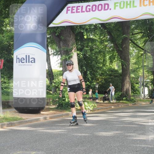 29.06.2025 - hella hamburg halbmarathon KatJ http://msf.ph/oto/8235607 29.06.2025 09:47:10 Zwischen KM18-KM19  meine-sportfotos.de