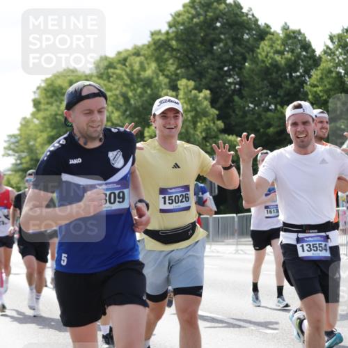 29.06.2025 - hella hamburg halbmarathon Jannik Wohlers http://msf.ph/oto/8235642 29.06.2025 09:53:27 Lombardsbrücke 1098, 2270, 2516, 2823, 2890, 2937, 3004, 4140, 4247, 4949, 5115, 5362, 5532, 5650, 6309, 6388, 6575, 7167, 7385, 7448, 7480, 7734, 8023, 8269, 9030, 9043, 9105, 9633, 10792, 11077, 11936, 12271, 13223, 13225, 13554, 13667, 14415, 14618, 14619, 14730, 14764, 15026, 15611, 15851, 16136, 16466, 16475, 16549, 16624, 16625, 16677, 16766, 17032, 17033, 17363, 17376, 17997, 18249, 18718, 18790, 18873, 19112 meine-sportfotos.de