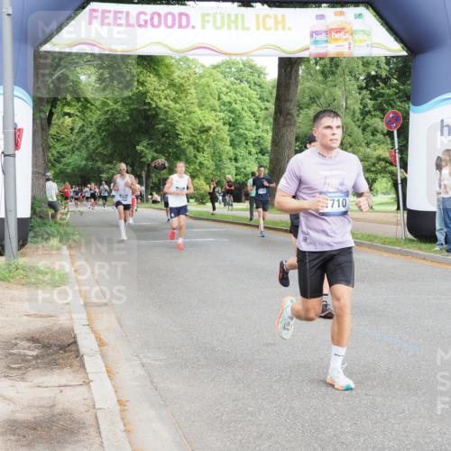 29.06.2025 - hella hamburg halbmarathon MichiJ http://msf.ph/oto/8235647 29.06.2025 10:27:02 Zwischen KM18-KM19 1710, 6684, 7229, 11952, 12137, 14688, 14992, 15888, 17726, 18276, 18529 meine-sportfotos.de
