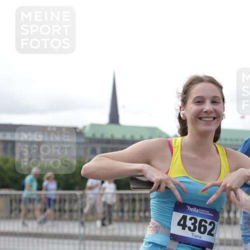 29.06.2025 - hella hamburg halbmarathon Jannik Wohlers http://msf.ph/oto/8235692 29.06.2025 10:28:38 Lombardsbrücke 1869, 2688, 3717, 4161, 4362, 4834, 4982, 5167, 6345, 7169, 8048, 12099, 12404, 12442, 14205, 15143, 15452, 15453, 15952, 15955 meine-sportfotos.de