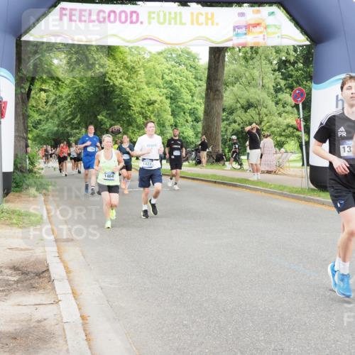 29.06.2025 - hella hamburg halbmarathon MichiJ http://msf.ph/oto/8235710 29.06.2025 10:49:59 Zwischen KM18-KM19 1254, 1464, 2683, 3921, 4538, 5384, 9439, 9554, 9718, 10705, 12004, 13503, 14135, 15252, 16808, 17757, 18999 meine-sportfotos.de