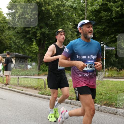 29.06.2025 - hella hamburg halbmarathon Yannick Fuchs http://msf.ph/oto/8235712 29.06.2025 10:47:06 20KM 1258, 1482, 1499, 1683, 1783, 2074, 2099, 2208, 2346, 2910, 3059, 3334, 3399, 3999, 4065, 4419, 4587, 4635, 4726, 5077, 5607, 5907, 6198, 6628, 6897, 7232, 7383, 7509, 8273, 8361, 8587, 8651, 9065, 9163, 9537, 10724, 11217, 11588, 11589, 11604, 11689, 11992, 12155, 12482, 12875, 12910, 14323, 14805, 15179, 15430, 15681, 15980, 16467, 16986, 17710, 18249, 18720, 18901, 19208, 19244 meine-sportfotos.de