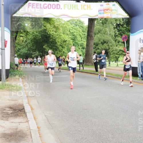 29.06.2025 - hella hamburg halbmarathon MichiJ http://msf.ph/oto/8235820 29.06.2025 10:27:04 Zwischen KM18-KM19 1710, 2745, 6684, 12137, 14688, 14992, 17154, 17646, 17726, 18276, 18529 meine-sportfotos.de