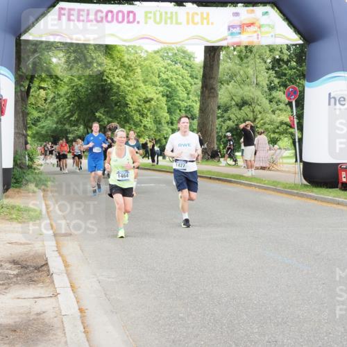 29.06.2025 - hella hamburg halbmarathon MichiJ http://msf.ph/oto/8235847 29.06.2025 10:50:00 Zwischen KM18-KM19 1254, 1427, 1464, 2683, 3921, 4538, 5384, 9439, 9554, 10705, 12004, 13503, 14135, 15252, 16808, 18999, 19023 meine-sportfotos.de