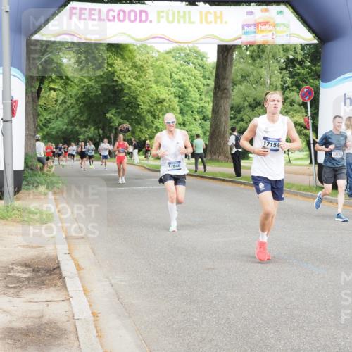 29.06.2025 - hella hamburg halbmarathon MichiJ http://msf.ph/oto/8235942 29.06.2025 10:27:05 Zwischen KM18-KM19 1710, 2745, 12137, 13755, 14688, 17154, 17646, 17726, 18276 meine-sportfotos.de