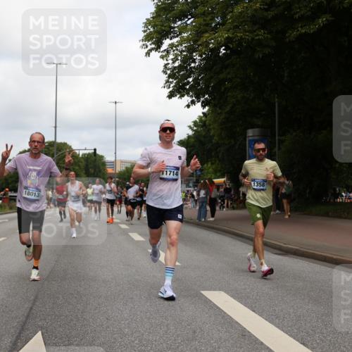 29.06.2025 - hella hamburg halbmarathon Yannick Fuchs http://msf.ph/oto/8236002 29.06.2025 10:34:30 20KM 1358, 1603, 1975, 2573, 2972, 3547, 3626, 4381, 4398, 4766, 4888, 5752, 6149, 6152, 7495, 7622, 8346, 8467, 8574, 8933, 9116, 9540, 11284, 11714, 11806, 12046, 12091, 13190, 14077, 14699, 15421, 15435, 15813, 15828, 16580, 17425, 17792, 17916, 17973, 18013, 18154, 18979 meine-sportfotos.de