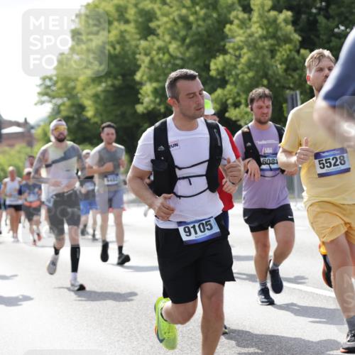 29.06.2025 - hella hamburg halbmarathon Jannik Wohlers http://msf.ph/oto/8236162 29.06.2025 09:53:35 Lombardsbrücke 1098, 1119, 1413, 1424, 1476, 1902, 2270, 2516, 2823, 4235, 4237, 4949, 5115, 5528, 6198, 6309, 6575, 7167, 7734, 8023, 8269, 8928, 9030, 9043, 9105, 9482, 9619, 10792, 11077, 11848, 11936, 12084, 12679, 12706, 12724, 13223, 13225, 13297, 13554, 14415, 14541, 14730, 15026, 15365, 15611, 15784, 15950, 16081, 16136, 16466, 16475, 16549, 16624, 16625, 16677, 17033, 17363, 17376, 17451, 17864, 17997, 18249, 18718, 18790, 18873, 19112 meine-sportfotos.de