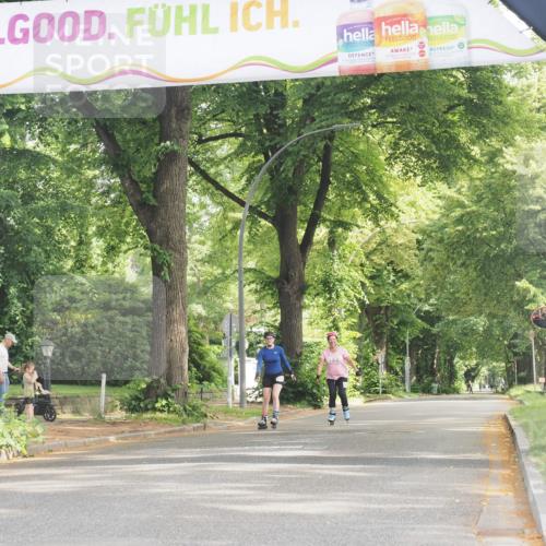 29.06.2025 - hella hamburg halbmarathon KatJ http://msf.ph/oto/8236180 29.06.2025 09:47:23 Zwischen KM18-KM19  meine-sportfotos.de