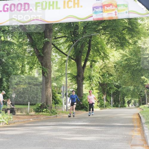 29.06.2025 - hella hamburg halbmarathon KatJ http://msf.ph/oto/8236200 29.06.2025 09:47:23 Zwischen KM18-KM19  meine-sportfotos.de
