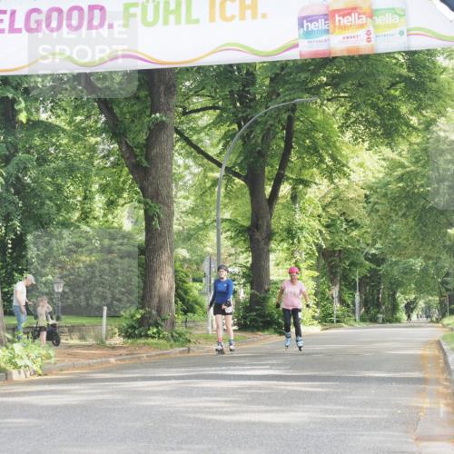 29.06.2025 - hella hamburg halbmarathon KatJ http://msf.ph/oto/8236234 29.06.2025 09:47:24 Zwischen KM18-KM19  meine-sportfotos.de