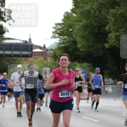 29.06.2025 - hella hamburg halbmarathon Jannik Wohlers http://msf.ph/oto/8236278 29.06.2025 10:28:49 Lombardsbrücke 1230, 2688, 3179, 4373, 4982, 6345, 7169, 7449, 8048, 8812, 10198, 10641, 10808, 11792, 11803, 11989, 12099, 12404, 12958, 13090, 15952, 15955, 16673, 16676, 18414 meine-sportfotos.de
