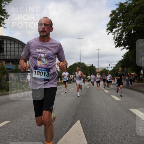 29.06.2025 - hella hamburg halbmarathon Yannick Fuchs http://msf.ph/oto/8236342 29.06.2025 10:34:31 20KM 1358, 1603, 1975, 2573, 2826, 2972, 3547, 3626, 4381, 4398, 4766, 4888, 5752, 6149, 6152, 7495, 7622, 8346, 8467, 8574, 8933, 9116, 9540, 11284, 11714, 11806, 12046, 12091, 13190, 14077, 14699, 15421, 15813, 15828, 16580, 17425, 17792, 17916, 17973, 18013, 18154, 18979 meine-sportfotos.de