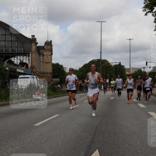 29.06.2025 - hella hamburg halbmarathon Yannick Fuchs http://msf.ph/oto/8236376 29.06.2025 10:34:32 20KM 1358, 1603, 1975, 2573, 2826, 3547, 3626, 4381, 4398, 4766, 4888, 5375, 6149, 6152, 6649, 7495, 7622, 8346, 8467, 8574, 8933, 9116, 11284, 11714, 11806, 12046, 12091, 13190, 14077, 14699, 15421, 15813, 15828, 16580, 17425, 17792, 17916, 17973, 18013, 18154, 18979 meine-sportfotos.de
