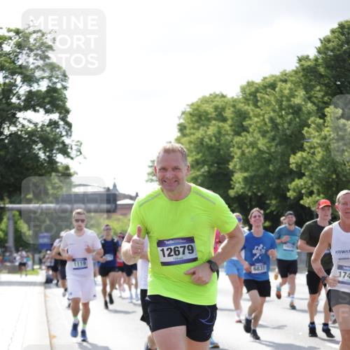 29.06.2025 - hella hamburg halbmarathon Jannik Wohlers http://msf.ph/oto/8236524 29.06.2025 09:53:42 Lombardsbrücke 1098, 1119, 1399, 1413, 1424, 1476, 1892, 1902, 3477, 3785, 4183, 4185, 4235, 4237, 4270, 5528, 6198, 6831, 7167, 7297, 7734, 8743, 8928, 9043, 9105, 9463, 9482, 9619, 10529, 11773, 11848, 11936, 12084, 12159, 12203, 12679, 12706, 12724, 12747, 13297, 14415, 14541, 14730, 15001, 15333, 15365, 15784, 15825, 15950, 16081, 16136, 16314, 16466, 16625, 16627, 16893, 17332, 17363, 17451, 17864, 17997, 18499, 18815, 19112 meine-sportfotos.de