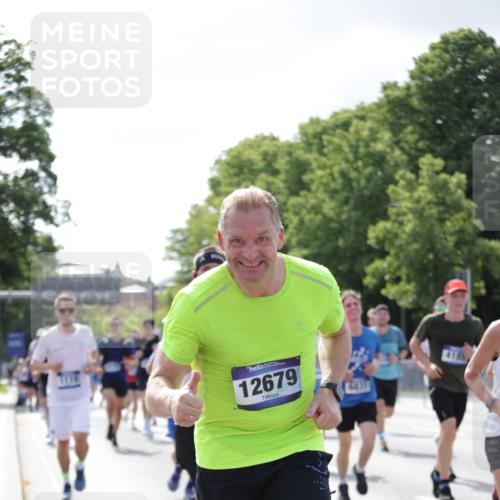 29.06.2025 - hella hamburg halbmarathon Jannik Wohlers http://msf.ph/oto/8236592 29.06.2025 09:53:42 Lombardsbrücke 1098, 1119, 1399, 1413, 1424, 1476, 1892, 1902, 3477, 3785, 4183, 4185, 4235, 4237, 4270, 5528, 6198, 6831, 7167, 7297, 7734, 8743, 8928, 9043, 9105, 9463, 9482, 9619, 10529, 11773, 11848, 11936, 12084, 12159, 12203, 12679, 12706, 12724, 12747, 13297, 14415, 14541, 14730, 15001, 15333, 15365, 15784, 15825, 15950, 16081, 16136, 16314, 16466, 16625, 16627, 16893, 17332, 17363, 17451, 17864, 17997, 18499, 18815, 19112 meine-sportfotos.de