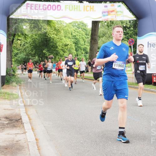 29.06.2025 - hella hamburg halbmarathon MichiJ http://msf.ph/oto/8236593 29.06.2025 10:50:04 Zwischen KM18-KM19 1427, 1464, 2683, 7243, 9554, 11960, 12479, 13503, 17532, 18999, 19023 meine-sportfotos.de