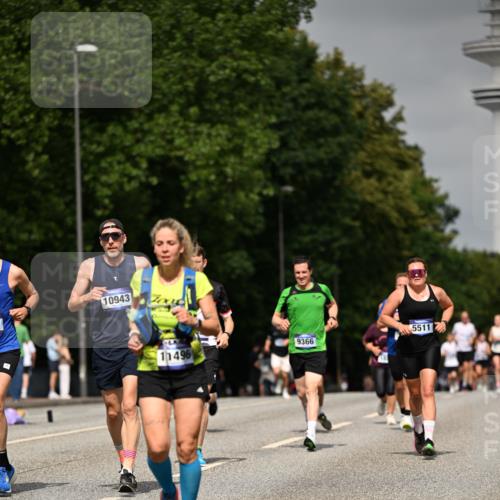 29.06.2025 - hella hamburg halbmarathon Dr. Thomas Lammeyer http://msf.ph/oto/8236624 29.06.2025 10:13:46 Kennedybrücke 1573, 1838, 3921, 5511, 7042, 7187, 7333, 7636, 8219, 9366, 9434, 9674, 9781, 10036, 10943 meine-sportfotos.de
