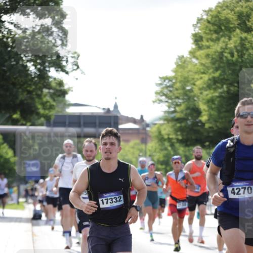 29.06.2025 - hella hamburg halbmarathon Jannik Wohlers http://msf.ph/oto/8236727 29.06.2025 09:53:46 Lombardsbrücke 1098, 1119, 1399, 1413, 1424, 1476, 1892, 1902, 2098, 2188, 2842, 3477, 3785, 4029, 4183, 4185, 4235, 4237, 4270, 5528, 6198, 6630, 6831, 7297, 8743, 8928, 9105, 9463, 9482, 9619, 10529, 11773, 11848, 12084, 12159, 12203, 12549, 12679, 12706, 12724, 12747, 13297, 13707, 14541, 15001, 15333, 15365, 15422, 15784, 15825, 15950, 16081, 16314, 16316, 16627, 16893, 17229, 17332, 17363, 17451, 17710, 17864, 17997, 18499, 18815, 19112 meine-sportfotos.de