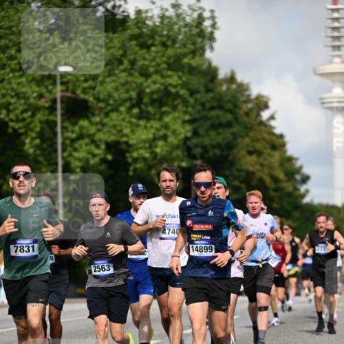 29.06.2025 - hella hamburg halbmarathon Dr. Thomas Lammeyer http://msf.ph/oto/8236777 29.06.2025 09:50:39 Kennedybrücke 1002, 1396, 1407, 1411, 1910, 1959, 2121, 2228, 2563, 2774, 2836, 2851, 3790, 3935, 4246, 4740, 6032, 6305, 6473, 6915, 7080, 7622, 7831, 7867, 7972, 8366, 9171, 9376, 9508, 10771, 11055, 11370 meine-sportfotos.de