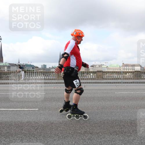 29.06.2025 - hella hamburg halbmarathon Lena Gebhardt http://msf.ph/oto/8236812 29.06.2025 09:02:01 Lombardsbrücke  meine-sportfotos.de