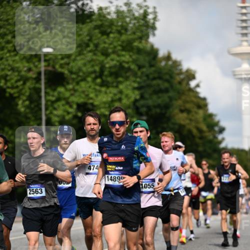 29.06.2025 - hella hamburg halbmarathon Dr. Thomas Lammeyer http://msf.ph/oto/8236869 29.06.2025 09:50:40 Kennedybrücke 1002, 1407, 1411, 1910, 1959, 2121, 2228, 2563, 2774, 2836, 2851, 3790, 3935, 4246, 4740, 5961, 6032, 6305, 6473, 6915, 7080, 7622, 7831, 7867, 7972, 8366, 8395, 9171, 9376, 9508, 10771, 11055 meine-sportfotos.de