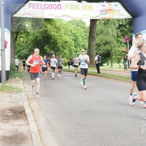 29.06.2025 - hella hamburg halbmarathon MichiJ http://msf.ph/oto/8236901 29.06.2025 10:27:15 Zwischen KM18-KM19 1164, 3014, 3530, 13729, 15965 meine-sportfotos.de