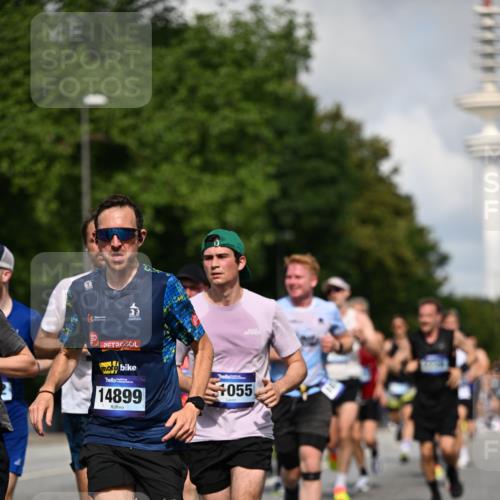 29.06.2025 - hella hamburg halbmarathon Dr. Thomas Lammeyer http://msf.ph/oto/8237009 29.06.2025 09:50:41 Kennedybrücke 1002, 1217, 1407, 1910, 1959, 2121, 2228, 2563, 2774, 2836, 2851, 3790, 3935, 4246, 4740, 5961, 6032, 6305, 6473, 6915, 7080, 7831, 7867, 7972, 8366, 8395, 9171, 9376, 9508, 10771, 11055 meine-sportfotos.de