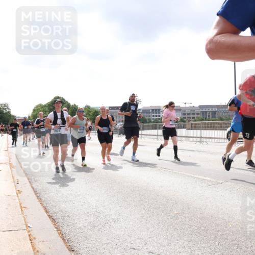 29.06.2025 - hella hamburg halbmarathon Lena Gebhardt http://msf.ph/oto/8237011 29.06.2025 10:45:14 Lombardsbrücke 1024, 1273, 1629, 1685, 1713, 1798, 1924, 2007, 2216, 2217, 2779, 3160, 3164, 3357, 3377, 3570, 3879, 3993, 4099, 4102, 4186, 4275, 4306, 4337, 4504, 4820, 4851, 5099, 5108, 5190, 5339, 5636, 5949, 6150, 6509, 6763, 6788, 6841, 6888, 6911, 6922, 6980, 7283, 7530, 7541, 7699, 7859, 7912, 8582, 8594, 8605, 8762, 8907, 9036, 9084, 9085, 9620, 10030, 10182, 10225, 10562, 10566, 10668, 10707, 11272, 11314, 12198, 12318, 12332, 12334, 12394, 13039, 13261 meine-sportfotos.de