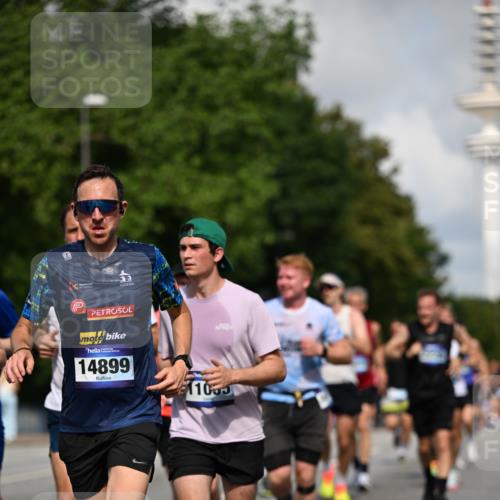29.06.2025 - hella hamburg halbmarathon Dr. Thomas Lammeyer http://msf.ph/oto/8237030 29.06.2025 09:50:41 Kennedybrücke 1002, 1217, 1407, 1910, 1959, 2121, 2228, 2563, 2774, 2836, 2851, 3790, 3935, 4246, 4740, 5961, 6032, 6305, 6473, 6915, 7080, 7831, 7867, 7972, 8366, 8395, 9171, 9376, 9508, 10771, 11055 meine-sportfotos.de