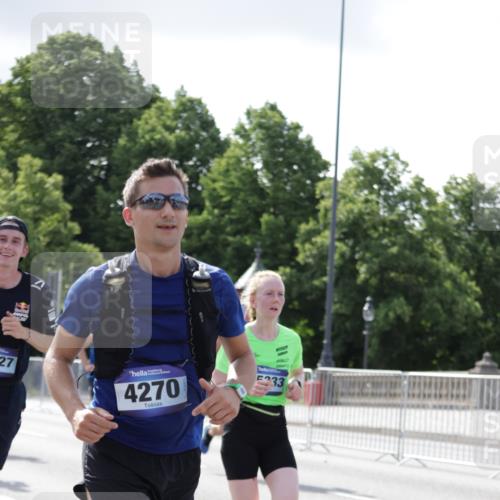 29.06.2025 - hella hamburg halbmarathon Jannik Wohlers http://msf.ph/oto/8237071 29.06.2025 09:53:47 Lombardsbrücke 1119, 1399, 1413, 1424, 1476, 1892, 1902, 2098, 2188, 2842, 3477, 3785, 4029, 4183, 4185, 4235, 4237, 4270, 5528, 6198, 6630, 6831, 7297, 8743, 8928, 9105, 9463, 9482, 9619, 10529, 11773, 11848, 12084, 12159, 12203, 12549, 12679, 12706, 12724, 12747, 13297, 13348, 13707, 14541, 14804, 15001, 15333, 15365, 15422, 15784, 15825, 15950, 16081, 16314, 16316, 16627, 16893, 17229, 17332, 17363, 17451, 17710, 17864, 18499, 18815, 19112 meine-sportfotos.de