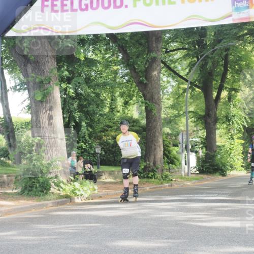 29.06.2025 - hella hamburg halbmarathon KatJ http://msf.ph/oto/8237113 29.06.2025 09:48:57 Zwischen KM18-KM19  meine-sportfotos.de