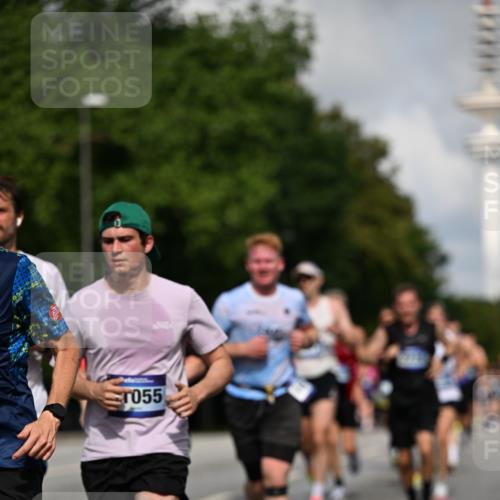 29.06.2025 - hella hamburg halbmarathon Dr. Thomas Lammeyer http://msf.ph/oto/8237146 29.06.2025 09:50:41 Kennedybrücke 1002, 1217, 1407, 1910, 1959, 2121, 2228, 2563, 2774, 2836, 2851, 3790, 3935, 4246, 4740, 5961, 6032, 6305, 6473, 6915, 7080, 7831, 7867, 7972, 8366, 8395, 9171, 9376, 9508, 10771, 11055 meine-sportfotos.de
