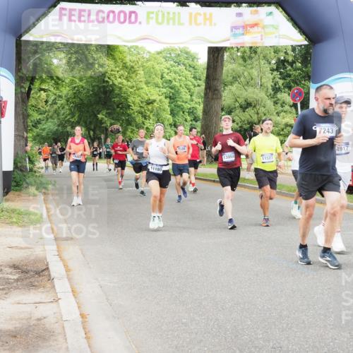 29.06.2025 - hella hamburg halbmarathon MichiJ http://msf.ph/oto/8237211 29.06.2025 10:50:07 Zwischen KM18-KM19 1427, 7243, 9306, 11180, 11527, 11960, 12479, 13958, 14917, 15908, 17532, 19023 meine-sportfotos.de