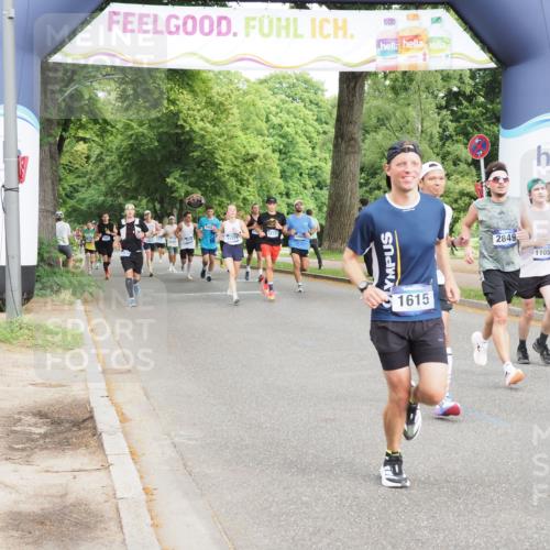 29.06.2025 - hella hamburg halbmarathon MichiJ http://msf.ph/oto/8237318 29.06.2025 10:27:19 Zwischen KM18-KM19 1164, 1615, 2525, 2849, 3014, 3530, 11055, 11379, 17005 meine-sportfotos.de