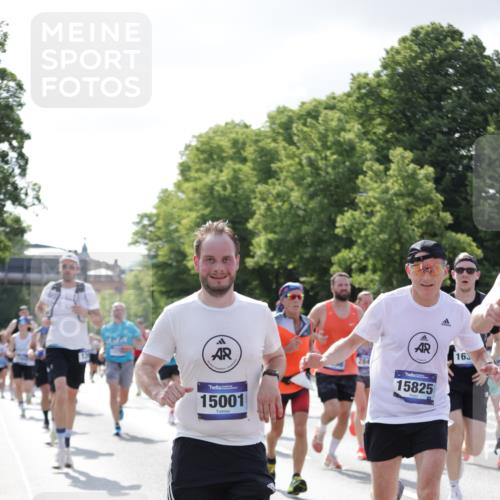29.06.2025 - hella hamburg halbmarathon Jannik Wohlers http://msf.ph/oto/8237334 29.06.2025 09:53:49 Lombardsbrücke 1119, 1399, 1413, 1424, 1476, 1892, 1902, 2098, 2188, 2842, 3477, 3785, 4029, 4183, 4185, 4235, 4237, 4270, 5020, 5528, 6198, 6630, 6831, 7297, 8743, 8928, 9463, 9482, 9619, 10529, 11773, 11848, 12084, 12159, 12203, 12549, 12679, 12706, 12724, 12747, 13123, 13297, 13348, 13707, 13746, 14541, 14804, 15001, 15333, 15365, 15422, 15573, 15784, 15825, 15950, 16081, 16314, 16316, 16627, 16893, 17229, 17332, 17451, 17710, 17864, 18380, 18499, 18815 meine-sportfotos.de