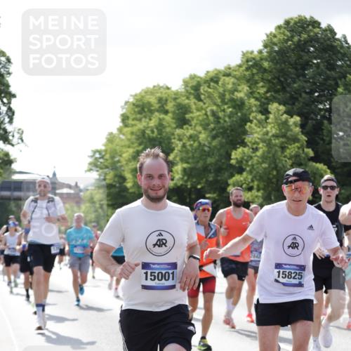 29.06.2025 - hella hamburg halbmarathon Jannik Wohlers http://msf.ph/oto/8237384 29.06.2025 09:53:49 Lombardsbrücke 1119, 1399, 1413, 1424, 1476, 1892, 1902, 2098, 2188, 2842, 3477, 3785, 4029, 4183, 4185, 4235, 4237, 4270, 5020, 5528, 6198, 6630, 6831, 7297, 8743, 8928, 9463, 9482, 9619, 10529, 11773, 11848, 12084, 12159, 12203, 12549, 12679, 12706, 12724, 12747, 13123, 13297, 13348, 13707, 13746, 14541, 14804, 15001, 15333, 15365, 15422, 15573, 15784, 15825, 15950, 16081, 16314, 16316, 16627, 16893, 17229, 17332, 17451, 17710, 17864, 18380, 18499, 18815 meine-sportfotos.de