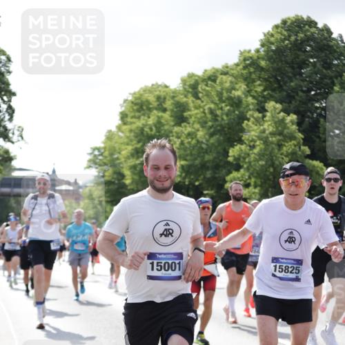29.06.2025 - hella hamburg halbmarathon Jannik Wohlers http://msf.ph/oto/8237423 29.06.2025 09:53:49 Lombardsbrücke 1119, 1399, 1413, 1424, 1476, 1892, 1902, 2098, 2188, 2842, 3477, 3785, 4029, 4183, 4185, 4235, 4237, 4270, 5020, 5528, 6198, 6630, 6831, 7297, 8743, 8928, 9463, 9482, 9619, 10529, 11773, 11848, 12084, 12159, 12203, 12549, 12679, 12706, 12724, 12747, 13123, 13297, 13348, 13707, 13746, 14541, 14804, 15001, 15333, 15365, 15422, 15573, 15784, 15825, 15950, 16081, 16314, 16316, 16627, 16893, 17229, 17332, 17451, 17710, 17864, 18380, 18499, 18815 meine-sportfotos.de