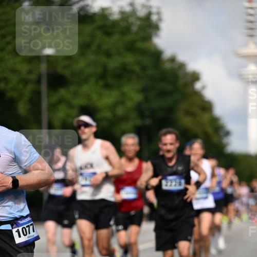 29.06.2025 - hella hamburg halbmarathon Dr. Thomas Lammeyer http://msf.ph/oto/8237467 29.06.2025 09:50:43 Kennedybrücke 1002, 1217, 1407, 1910, 1959, 2121, 2228, 2563, 2774, 2836, 2851, 3790, 3935, 4246, 4740, 5961, 6032, 6305, 6473, 6915, 7080, 7831, 7867, 7972, 8366, 8395, 9171, 9376, 9508, 10771, 11055 meine-sportfotos.de