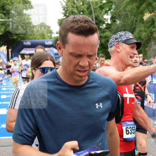 29.06.2025 - hella hamburg halbmarathon Zöllner http://msf.ph/oto/8237507 29.06.2025 10:55:19 Ziel 1549, 1628, 2119, 4903, 5643, 6723, 6891, 8973, 10188, 10263, 10582, 11184, 12526, 13470, 14834, 15854, 16521, 18031, 18290, 18380, 18531, 18966 meine-sportfotos.de