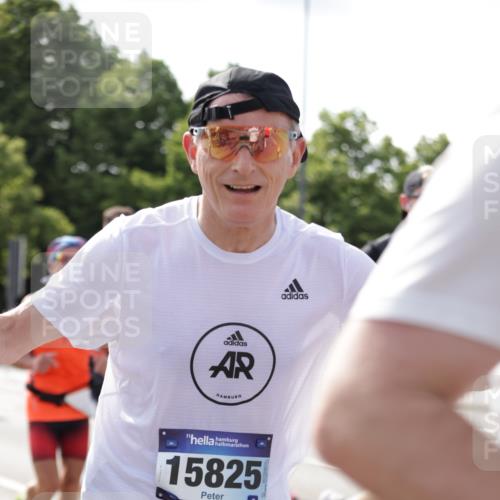 29.06.2025 - hella hamburg halbmarathon Jannik Wohlers http://msf.ph/oto/8237553 29.06.2025 09:53:50 Lombardsbrücke 1119, 1399, 1413, 1424, 1476, 1892, 1902, 2098, 2188, 2842, 3477, 3785, 4029, 4183, 4185, 4235, 4237, 4270, 5020, 6198, 6630, 6831, 7297, 8576, 8698, 8743, 8928, 9463, 9482, 9619, 9815, 10529, 11773, 11848, 12084, 12159, 12203, 12549, 12679, 12706, 12724, 12747, 13123, 13297, 13348, 13707, 13746, 14541, 14804, 15001, 15333, 15365, 15422, 15573, 15784, 15825, 15950, 16314, 16316, 16627, 16893, 17229, 17332, 17451, 17710, 17864, 18380, 18499, 18509, 18815 meine-sportfotos.de