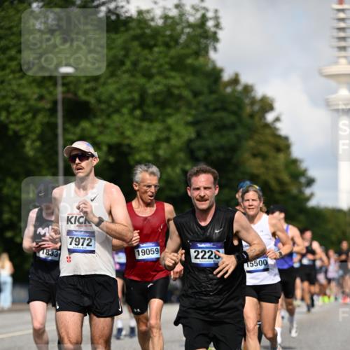 29.06.2025 - hella hamburg halbmarathon Dr. Thomas Lammeyer http://msf.ph/oto/8237559 29.06.2025 09:50:44 Kennedybrücke 1002, 1217, 1407, 1910, 2121, 2228, 2404, 2563, 2774, 2851, 3790, 3935, 4246, 4740, 5961, 6032, 6305, 6473, 6915, 7831, 7972, 8366, 8395, 9171, 9376, 9508, 10771, 11055 meine-sportfotos.de