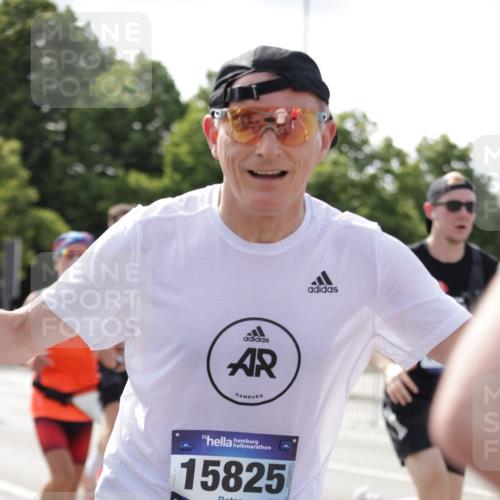 29.06.2025 - hella hamburg halbmarathon Jannik Wohlers http://msf.ph/oto/8237588 29.06.2025 09:53:50 Lombardsbrücke 1119, 1399, 1413, 1424, 1476, 1892, 1902, 2098, 2188, 2842, 3477, 3785, 4029, 4183, 4185, 4235, 4237, 4270, 5020, 6198, 6630, 6831, 7297, 8576, 8698, 8743, 8928, 9463, 9482, 9619, 9815, 10529, 11773, 11848, 12084, 12159, 12203, 12549, 12679, 12706, 12724, 12747, 13123, 13297, 13348, 13707, 13746, 14541, 14804, 15001, 15333, 15365, 15422, 15573, 15784, 15825, 15950, 16314, 16316, 16627, 16893, 17229, 17332, 17451, 17710, 17864, 18380, 18499, 18509, 18815 meine-sportfotos.de