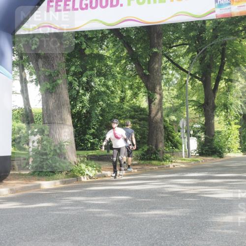 29.06.2025 - hella hamburg halbmarathon KatJ http://msf.ph/oto/8237630 29.06.2025 09:53:47 Zwischen KM18-KM19  meine-sportfotos.de