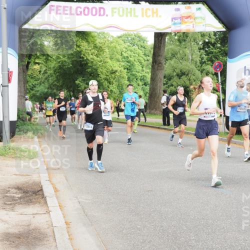 29.06.2025 - hella hamburg halbmarathon MichiJ http://msf.ph/oto/8237705 29.06.2025 10:27:22 Zwischen KM18-KM19 1164, 1615, 2525, 2849, 11049, 11055, 11379, 13514, 14905, 15372, 17005, 18723 meine-sportfotos.de
