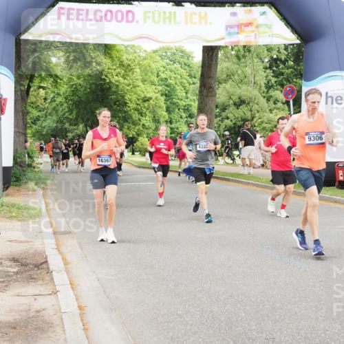 29.06.2025 - hella hamburg halbmarathon MichiJ http://msf.ph/oto/8237785 29.06.2025 10:50:09 Zwischen KM18-KM19 4328, 7243, 9306, 11180, 11527, 11960, 12316, 12479, 13958, 14917, 15908, 16367, 17532 meine-sportfotos.de